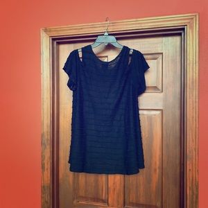 Cold shoulder Bobeau top